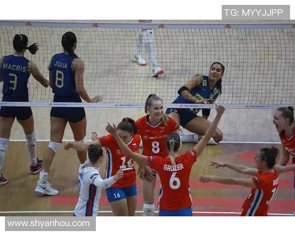 世界女排赛场激战日本女排迎战强敌俄罗斯队的精彩对决