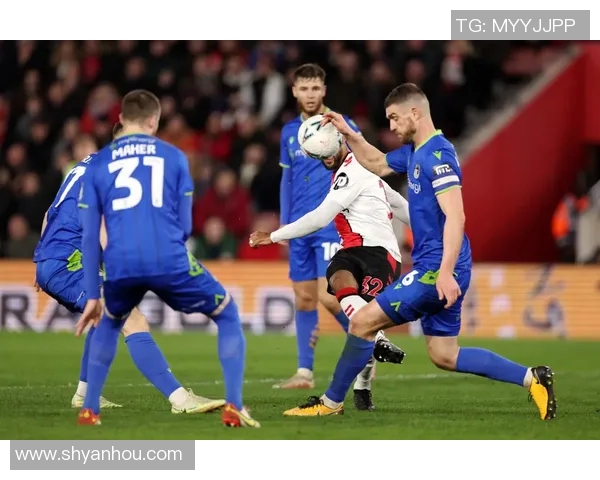 多德勒支与赫尔蒙激战正酣谁能在这场较量中笑到最后