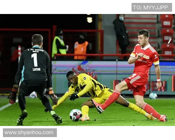 曼联与莱比锡红牛全场精彩对决回顾与战术分析