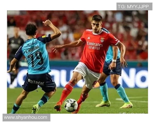 曼联对阵皇马精彩直播吧全程回顾与分析 曼联对阵皇马精彩直播吧全程回顾与分析