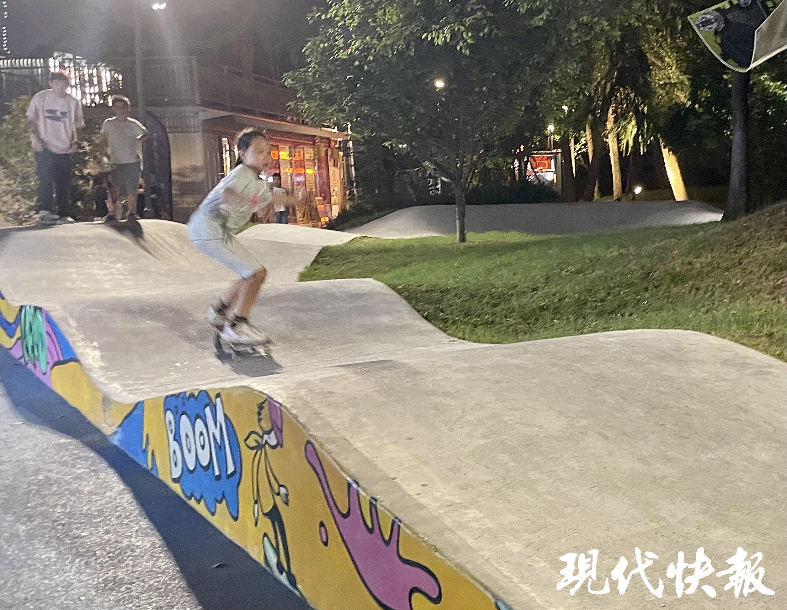 Bwin必赢网址文脉华章｜奥运刮起“潮玩”风体育文化的年轻态表达(图4)